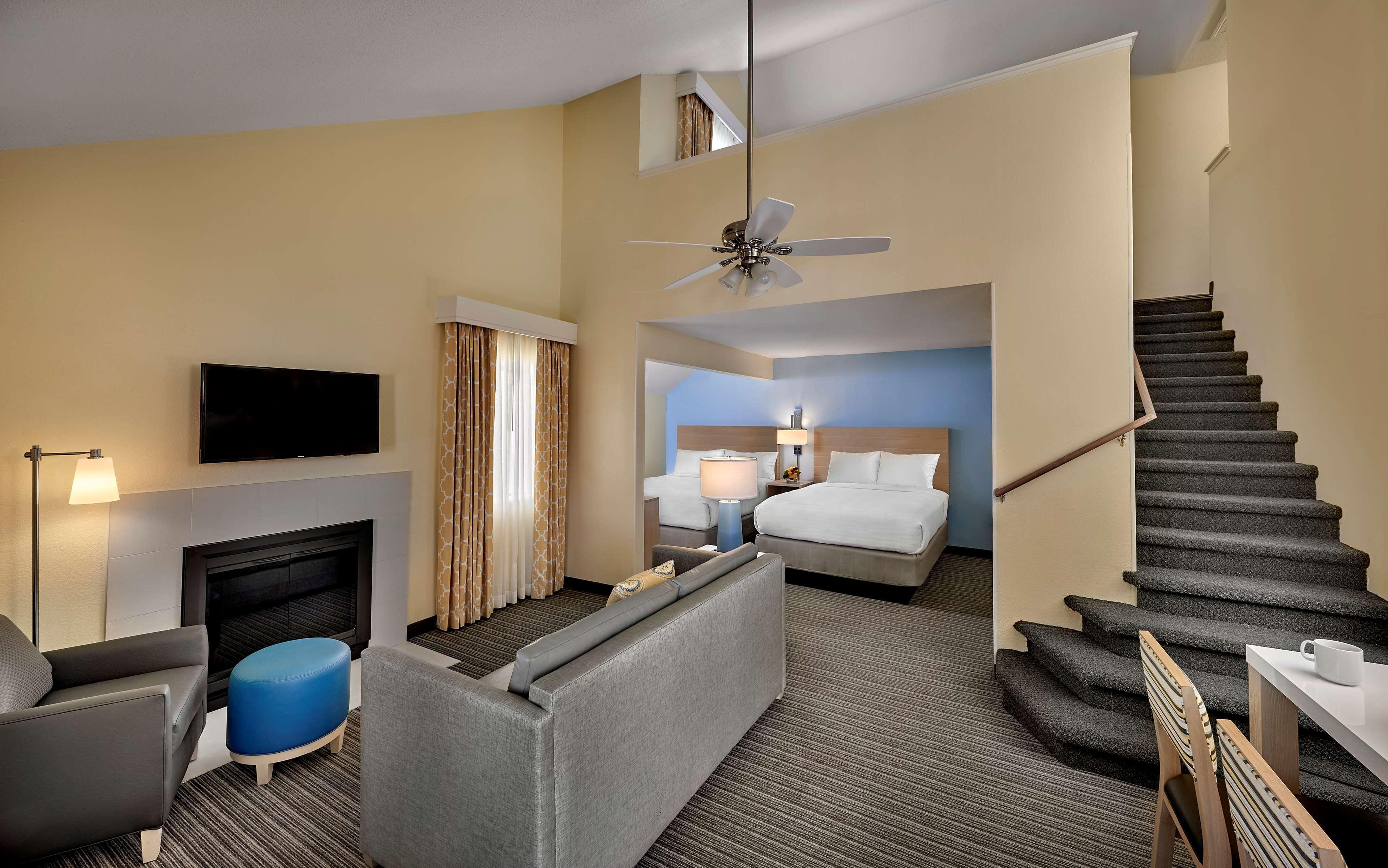 Avia Residences On Savoy - Extended Hotel 3*