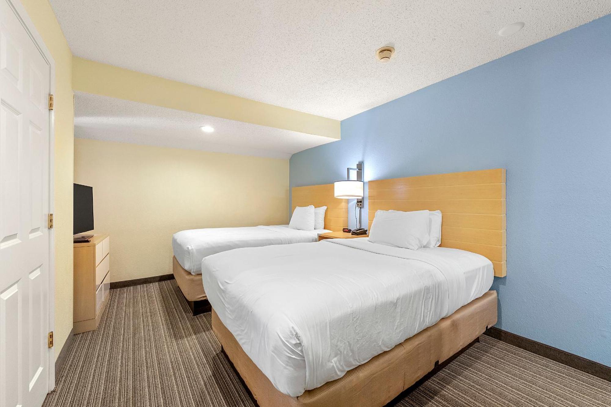 Avia Residences On Savoy - Extended Hotel 3*